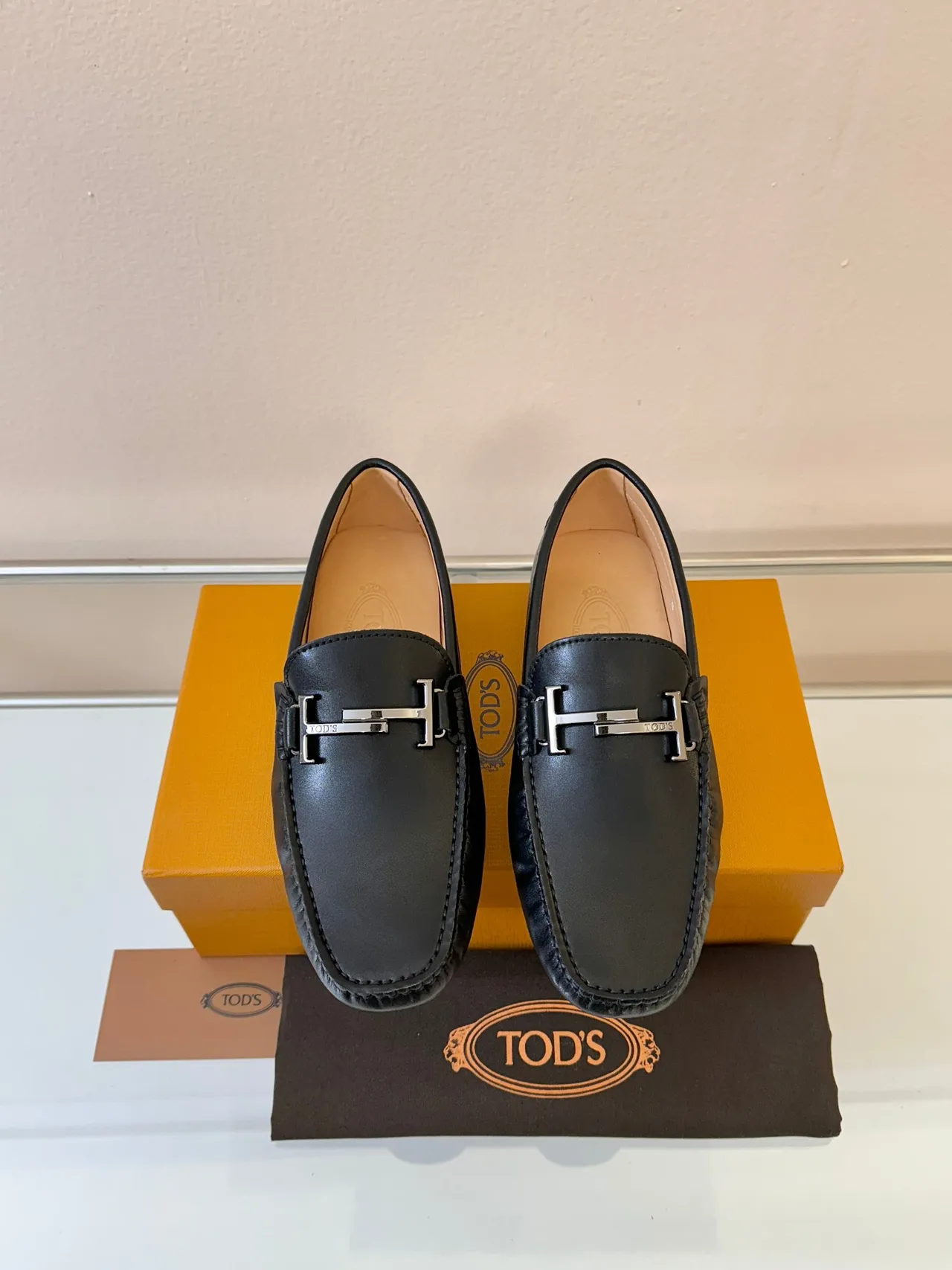 Tod's Gommino Loafer Black Leather H-Buckle Pebble Sole Loafers