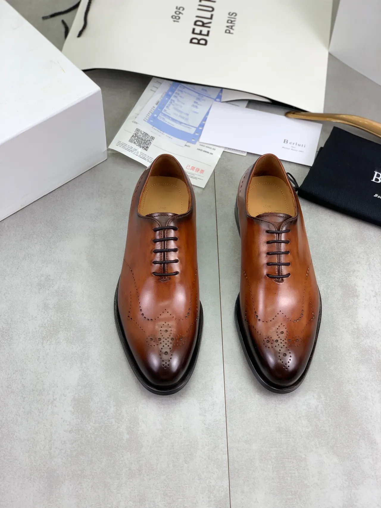 BERLUTI Brown Black Full Wingtip Cognac Burnished Leather Brogue