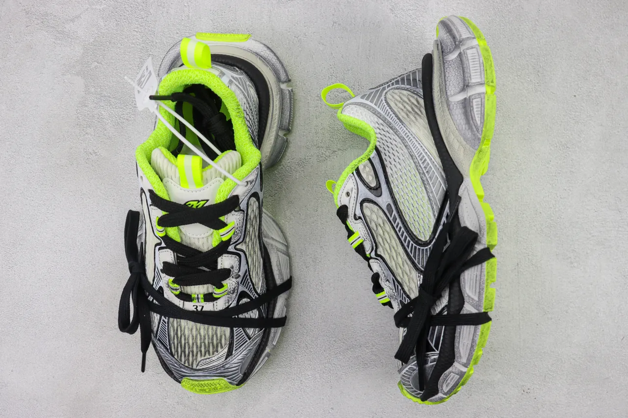 New Balance Gray Green Sculpted Midsole Mesh And Synthetic Overlay Construction Chunky Sneakers