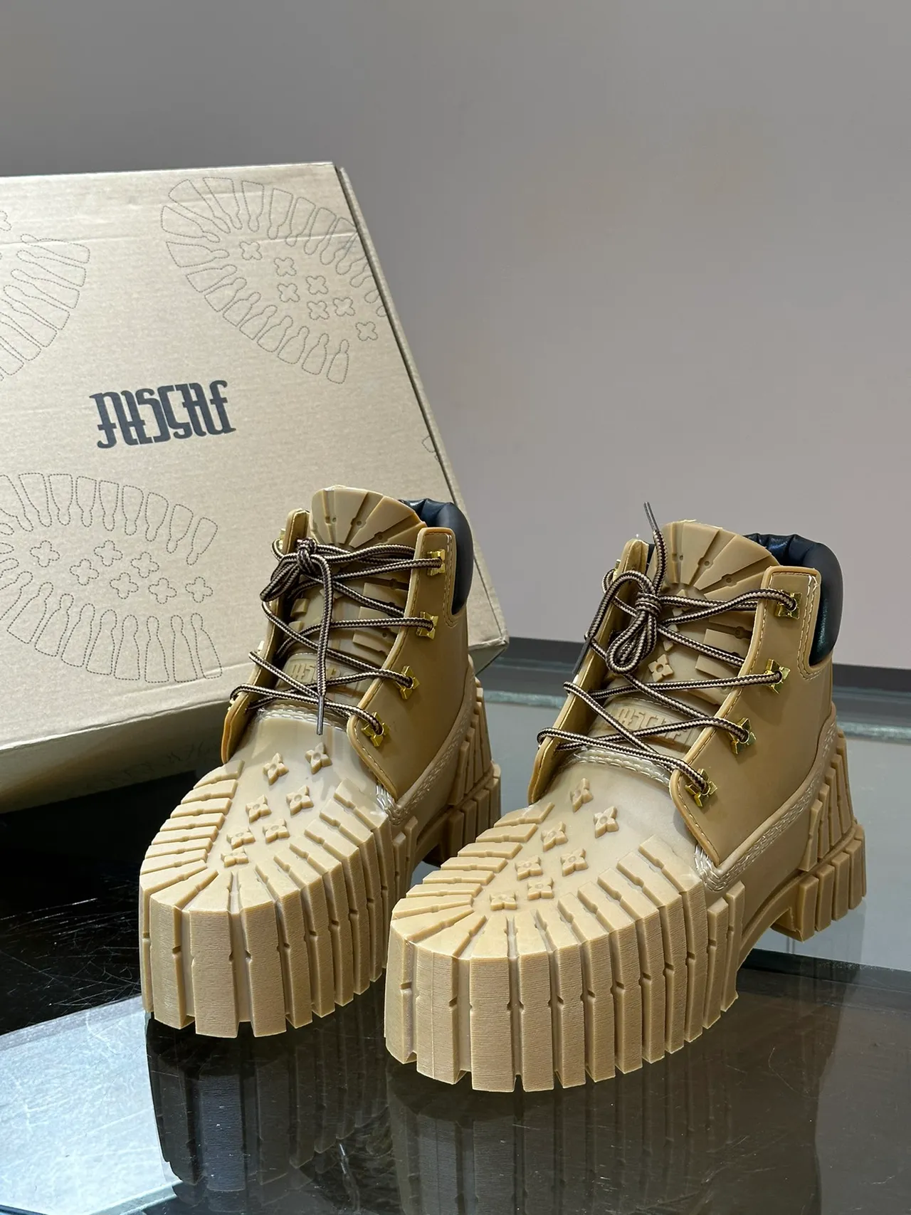Beige Navy Chunky Ridged Sole Padded Collar Work Boots