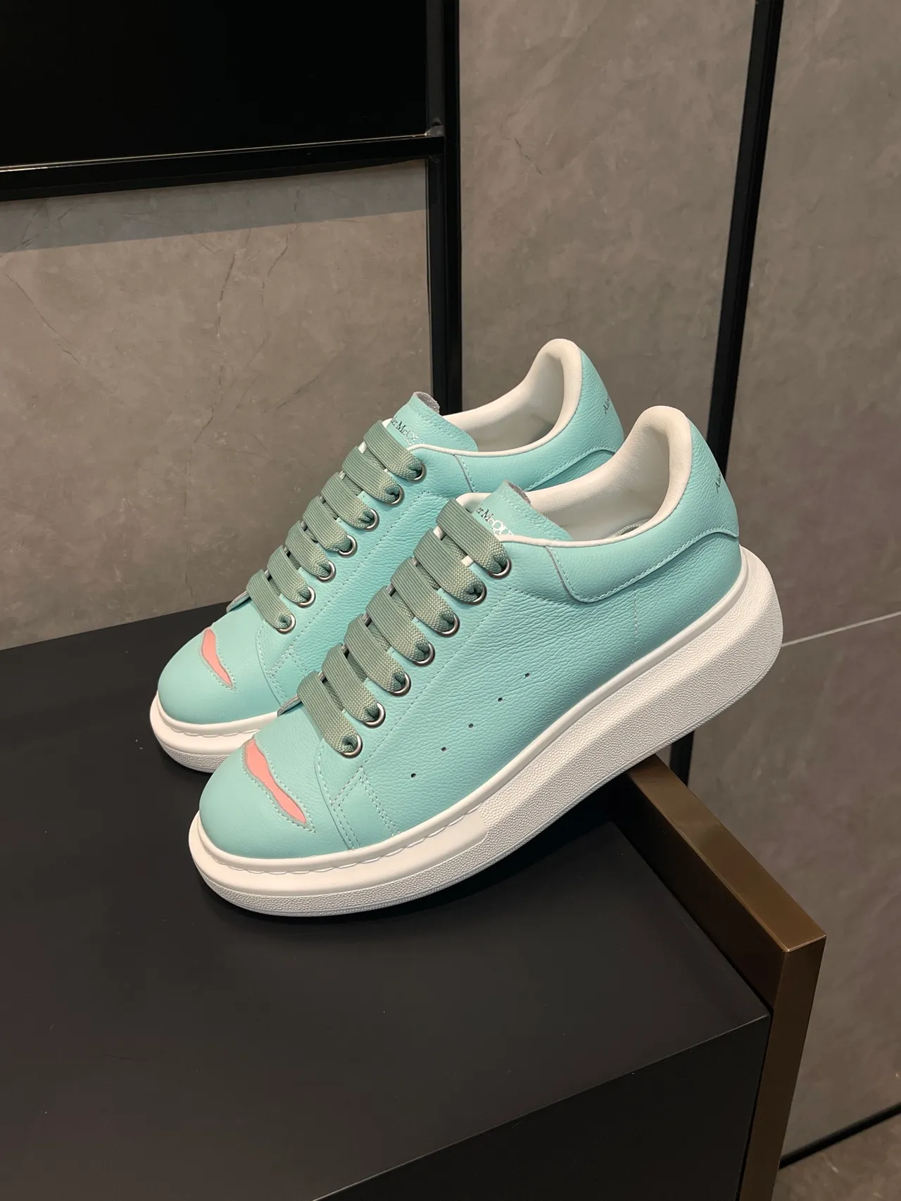 Alexander McQueen Oversized Sneaker Blue Pink Pebbled Leather Platform Sole Lifestyle Sneakers