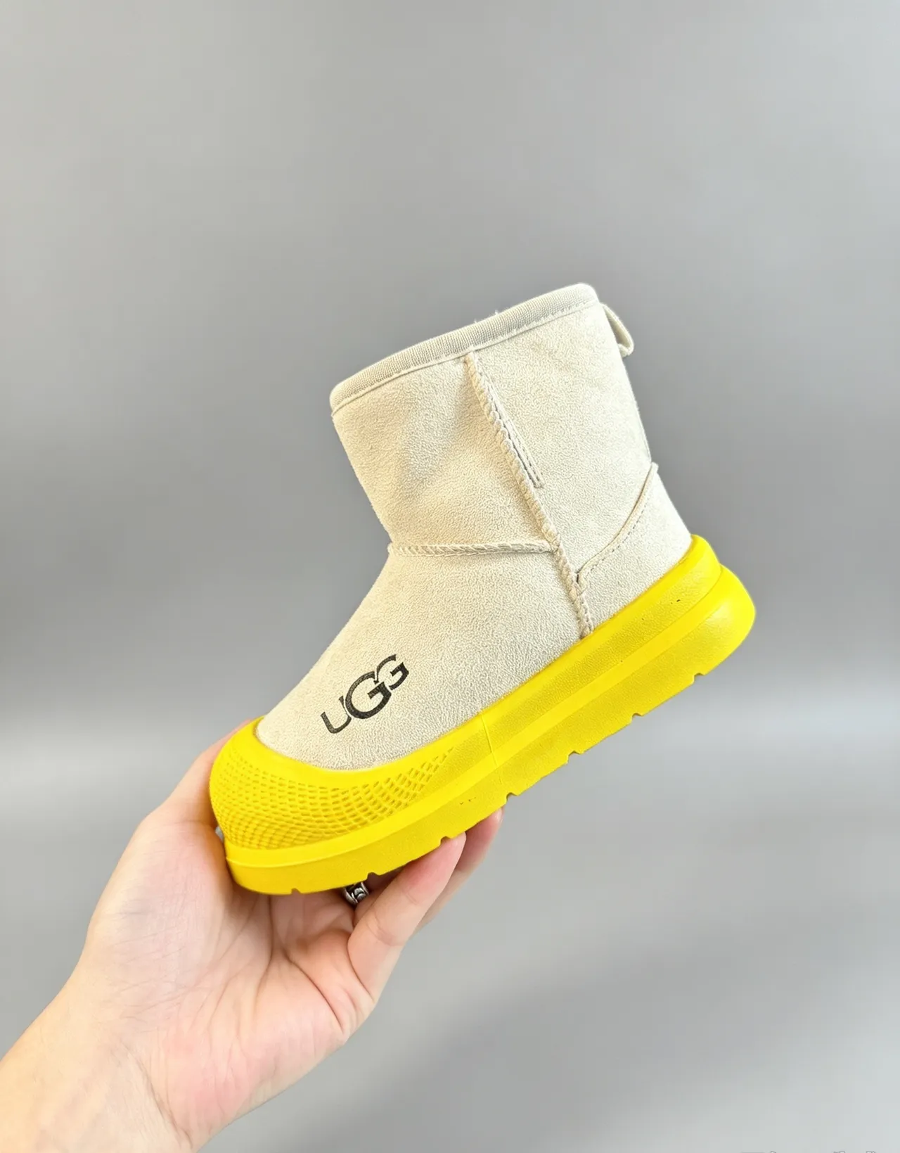 UGG Brown Beige Suede Upper Pull Tab Snow Boots