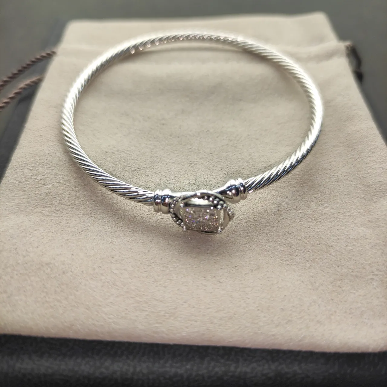 Tiffany & Co. HardWear Twisted Cable Pavé Heart Clasp Silver Bracelet