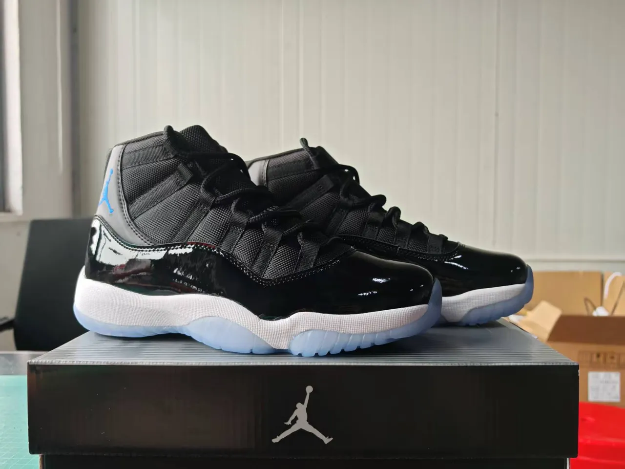 Air Jordan 11 Black Concord Basketball Shoes