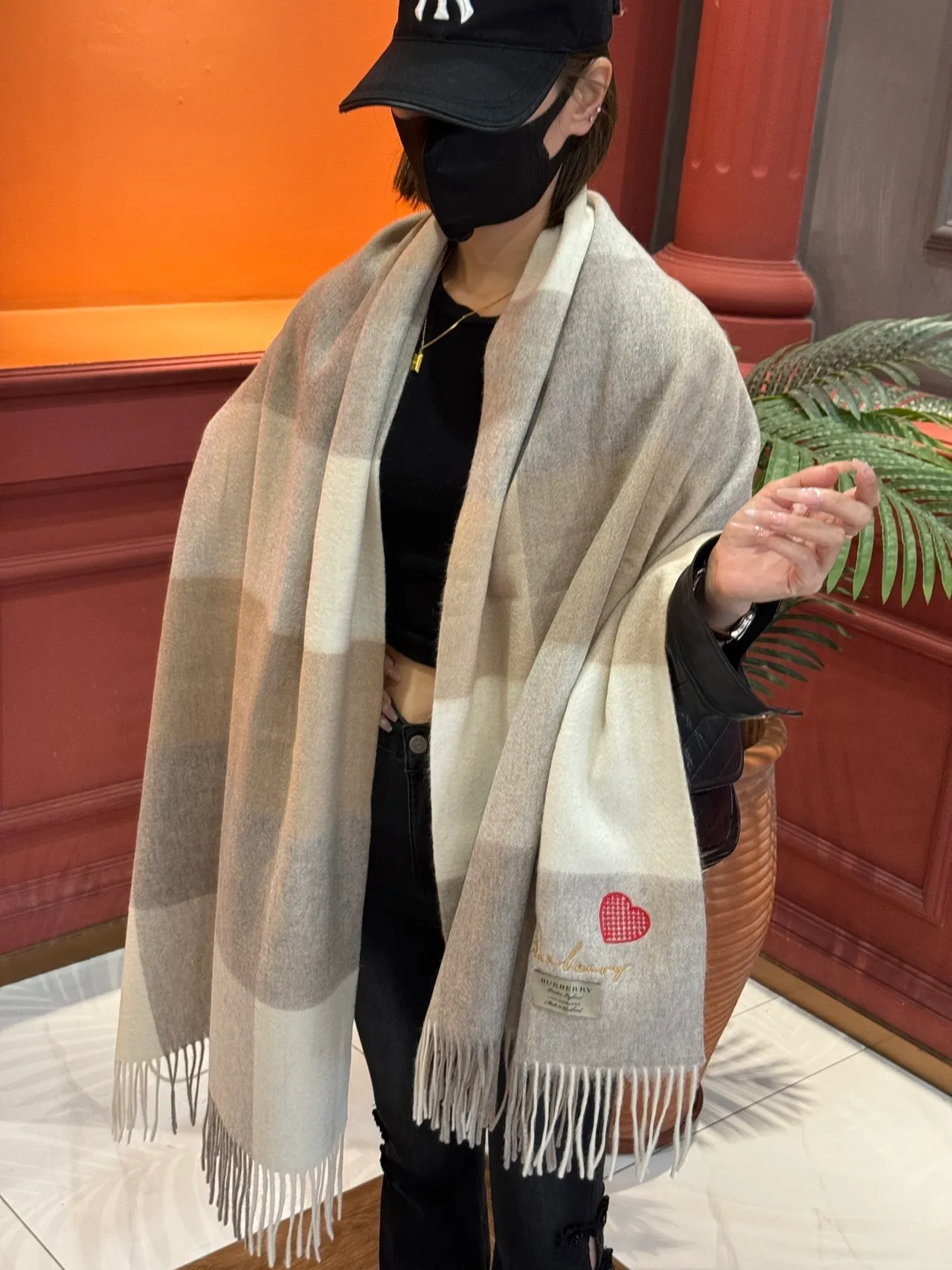 Burberry Beige Gray Large-Scale Check Pattern Fringed Edges Cashmere Scarf