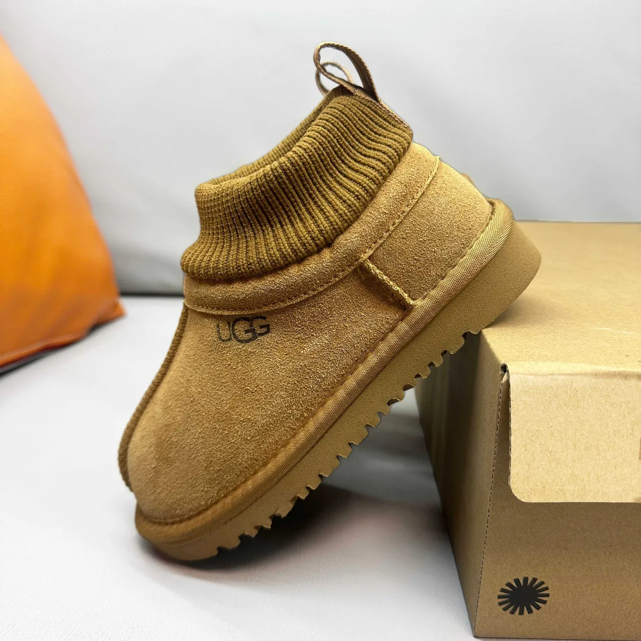 UGG Brown Beige Suede Upper Ribbed Knit Cuff Snow Boots
