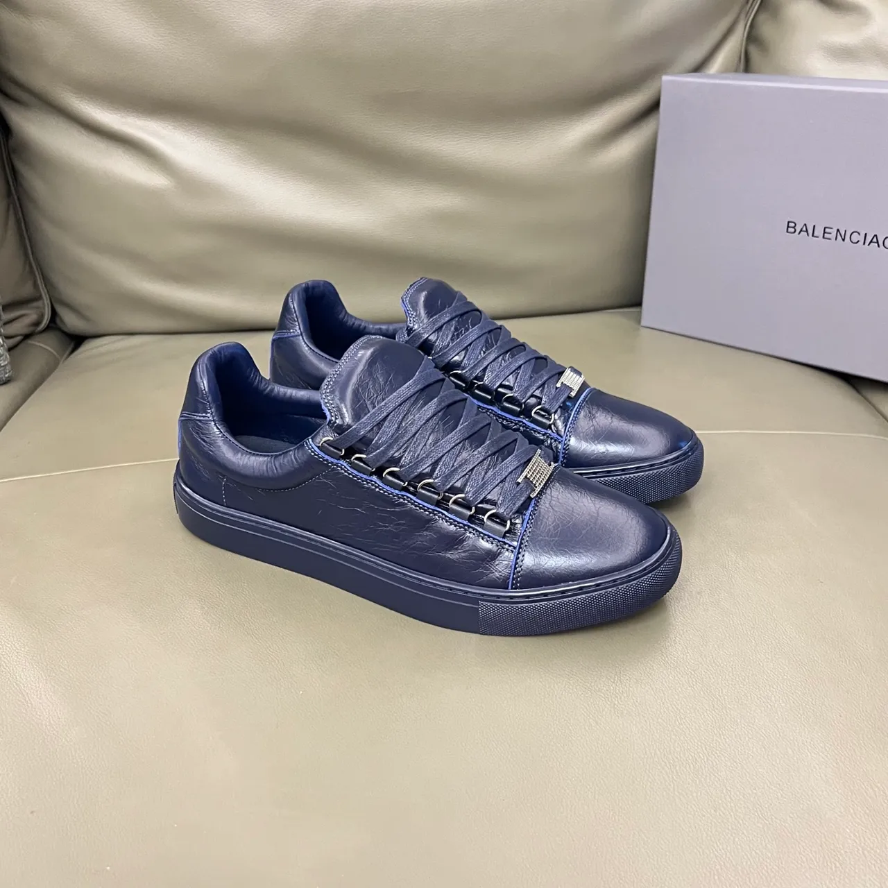 Balenciaga Speed Trainer Navy Crinkled Leather Upper Flat Rubber Sole Lifestyle Sneakers