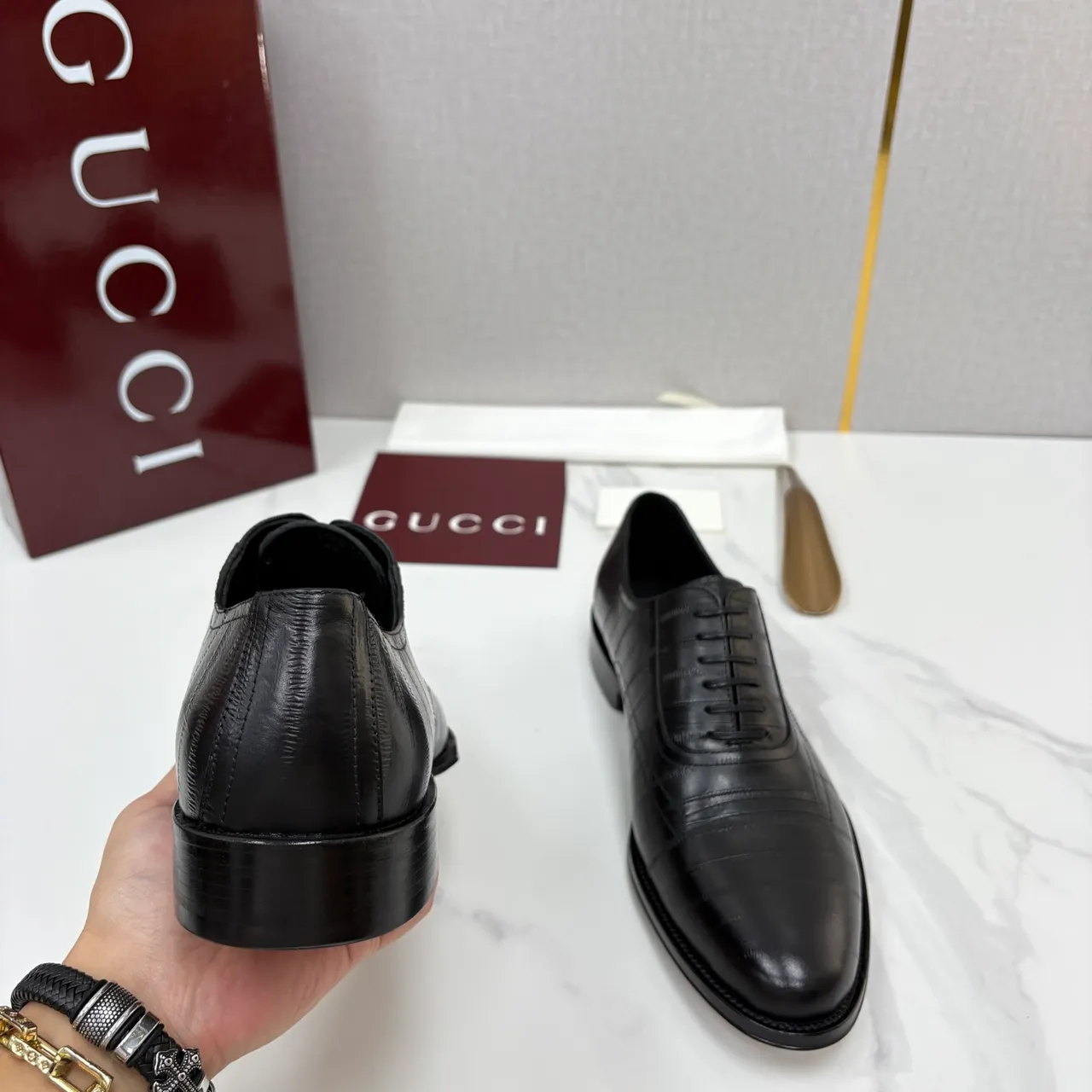 Gucci Black Croc-Embossed Derby Shoes