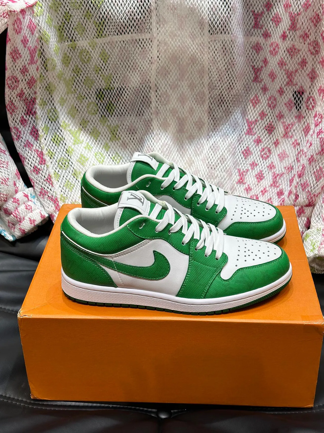 Nike Green White Low-Top Perforated Toe Lifestyle Sneakers