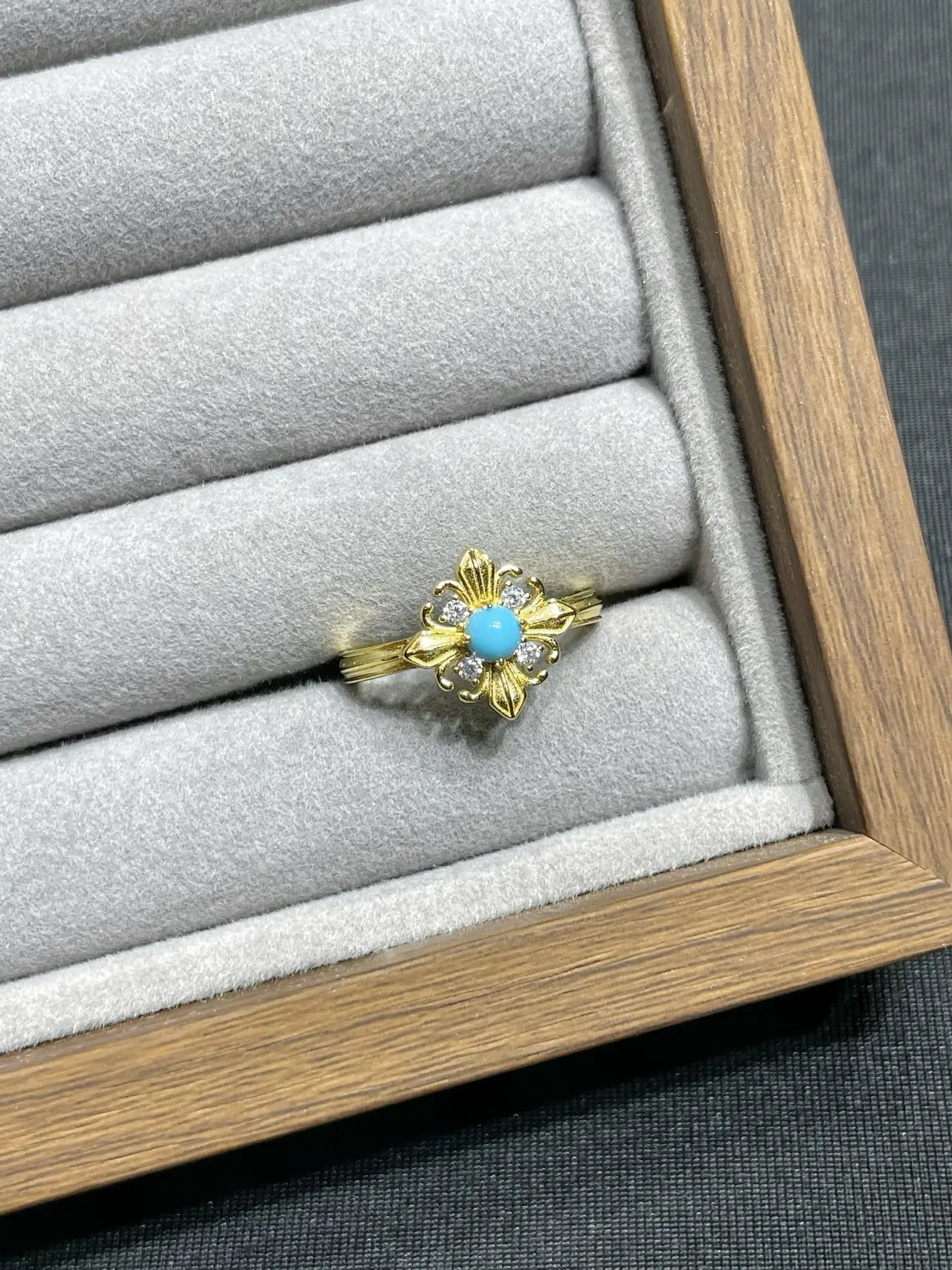 Gold Blue Floral Filigree Turquoise Cabochon Center Ring