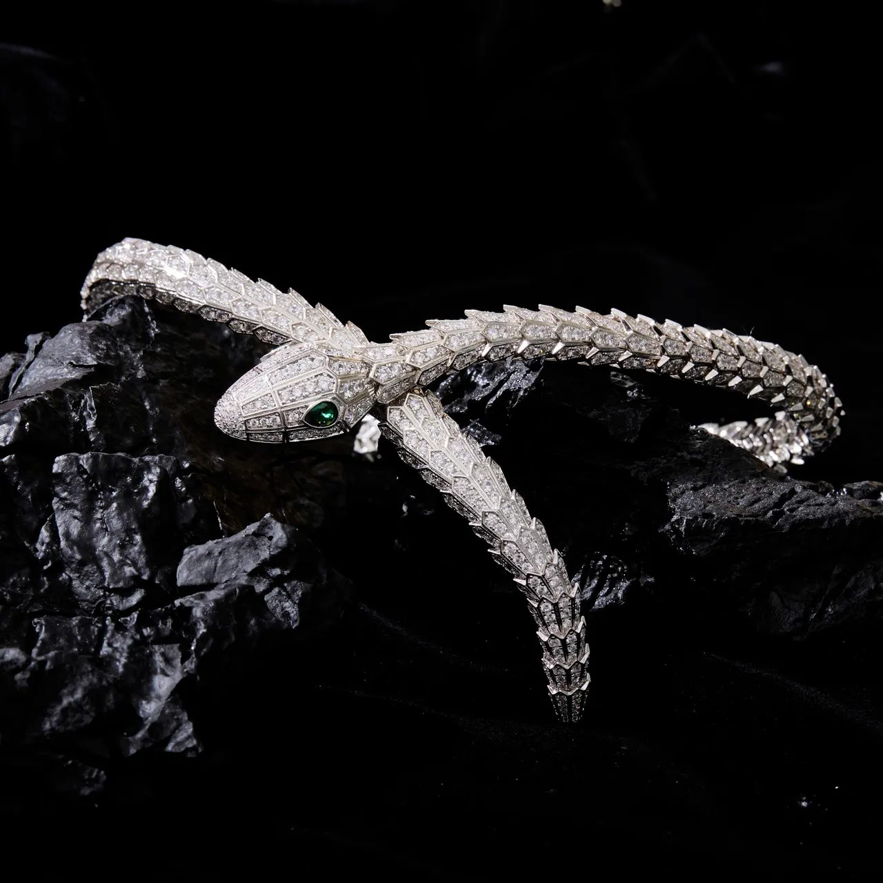 Bvlgari Serpenti Silver Green Articulated Scale Motif Pavé Diamond Setting Bracelet