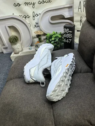 Salomon Gray Beige Mesh And Synthetic Overlay Upper Asymmetric Lacing System Running Shoes