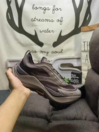 Salomon Gray Beige Mesh And Synthetic Overlay Upper Asymmetric Lacing System Running Shoes