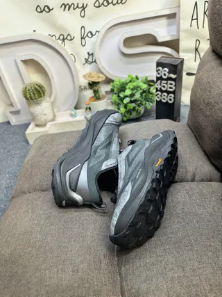 Salomon XT-6 Black Gray Chunky Trail Silhouette Mesh And Synthetic Overlay Upper Running Shoes