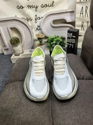 Adidas White Green Sculpted Midsole Engineered Mesh Upper Running Shoes