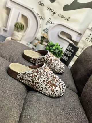 White Brown Speckled Cow-Print Upper Cork Sole Slippers