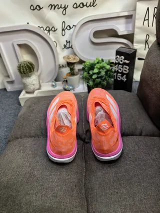 Adidas Orange Pink Lightweight Mesh Upper Three-Stripe Branding Running Shoes