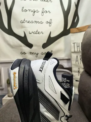Adidas White Black Low-Top Mesh-and-Synthetic Upper Running Shoes