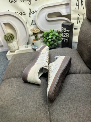 Adidas Samba Beige Brown Suede Upper Gum Rubber Sole Lifestyle Sneakers