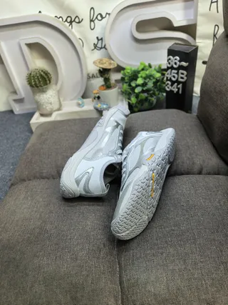 Salomon Gray White Mesh And Synthetic Overlay Upper Sculpted Wavy Midsole Lifestyle Sneakers