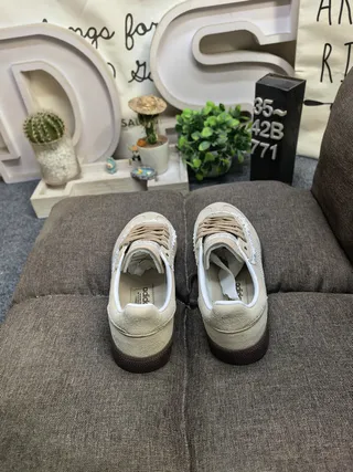 Adidas Samba Beige Brown Suede Upper Gum Rubber Sole Lifestyle Sneakers