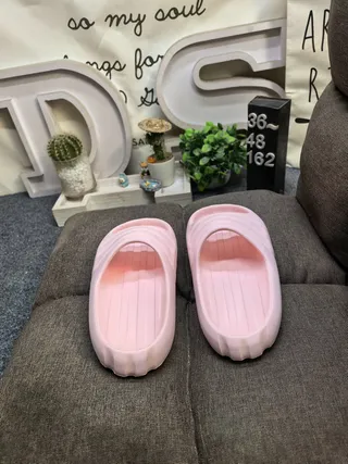 Pink Molded Foam Ribbed Strap Backless Slippers