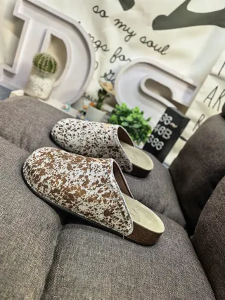 White Brown Speckled Cow-Print Upper Cork Sole Slippers