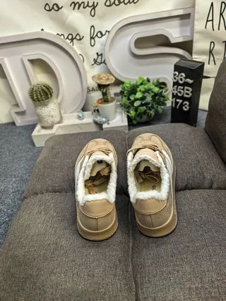 Adidas Beige Suede Shearling-Lined Lifestyle Sneakers