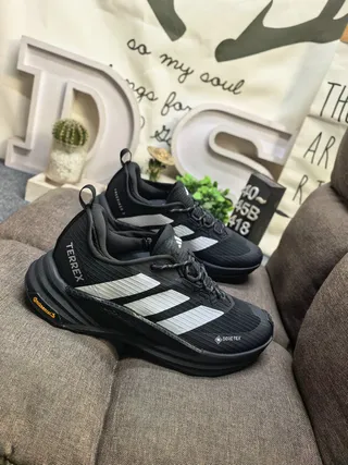 Adidas TERREX Black White Silhouette GORE-TEX Waterproofing Running Shoes