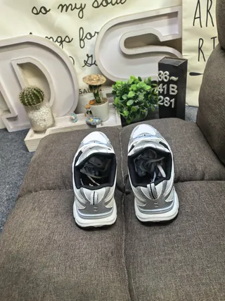 Adidas Gray Black Retro Runner Silhouette Mesh And Synthetic Overlays Chunky Sneakers