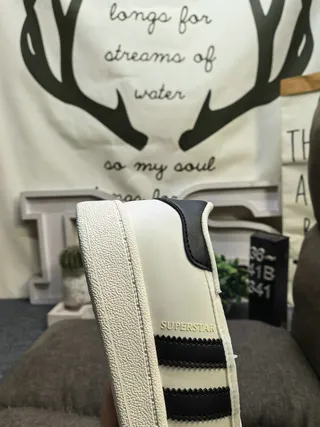 Adidas White Black Laceless Toggle Closure Leather Upper Lifestyle Sneakers