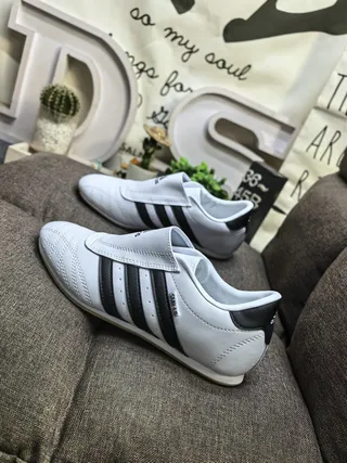 Adidas White Gray Low-Top Quilted Toe Cap Sneakers