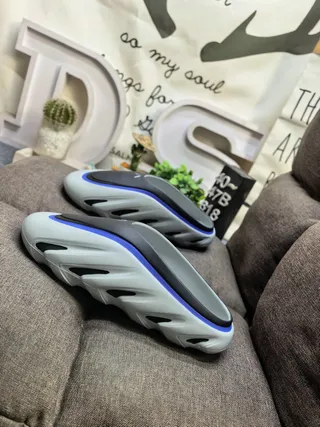 Light Gray and Blue Sculpted Foam Slip-On Slippers
