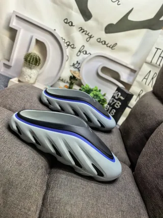 Light Gray and Blue Sculpted Foam Slip-On Slippers
