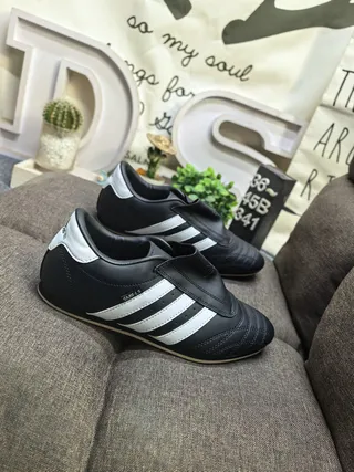 Adidas White Gray Low-Top Quilted Toe Cap Sneakers
