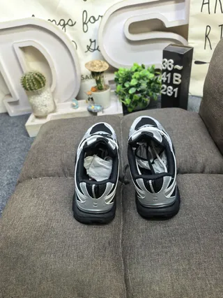 Adidas Gray Black Retro Runner Silhouette Mesh And Synthetic Overlays Chunky Sneakers
