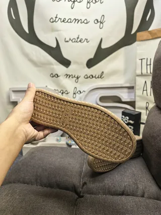 Adidas Beige Suede Shearling-Lined Lifestyle Sneakers
