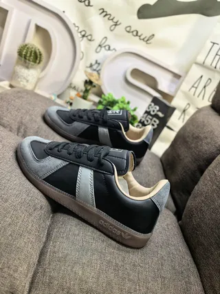 Adidas Black Gray Low-Top Leather-Suede Hybrid Upper Lifestyle Sneakers