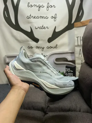 Salomon Gray Beige Mesh And Synthetic Overlay Upper Asymmetric Lacing System Running Shoes