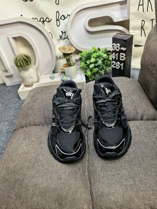Adidas Gray Black Retro Runner Silhouette Mesh And Synthetic Overlays Chunky Sneakers