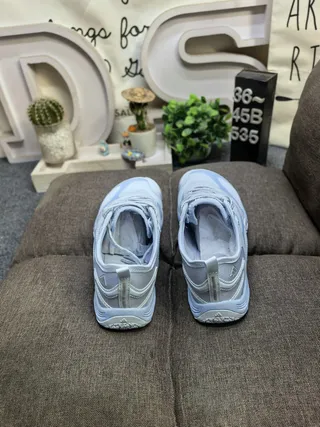 Adidas Lifestyle Sneaker Light Blue and White Mesh Low-Top Sneakers