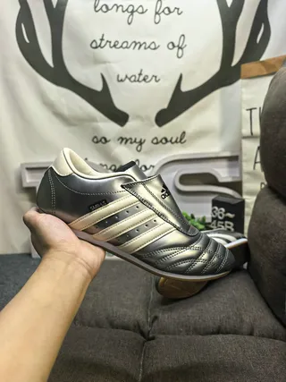 Adidas Silver Beige Laceless Velcro Closure Quilted Toe Cap Indoor Soccer Shoes