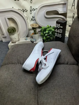White Red Leather-Like Upper Contrast Piping Mary Jane Shoes