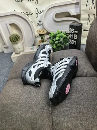 Adidas Gray Black Retro Runner Silhouette Mesh And Synthetic Overlays Chunky Sneakers