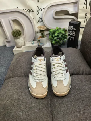 Adidas Beige Brown Vintage Runner Silhouette Suede And Leather Paneling Lifestyle Sneakers
