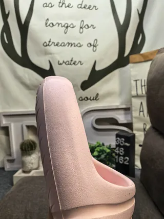 Pink Molded Foam Ribbed Strap Backless Slippers
