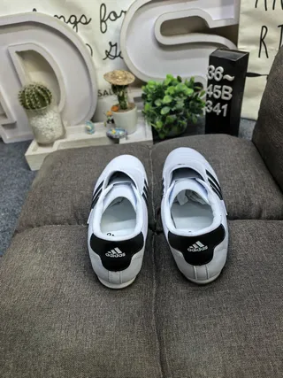 Adidas White Gray Low-Top Quilted Toe Cap Sneakers