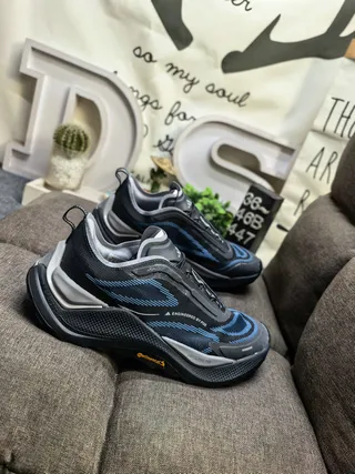 Salomon Gray Beige Mesh And Synthetic Overlay Upper Asymmetric Lacing System Running Shoes