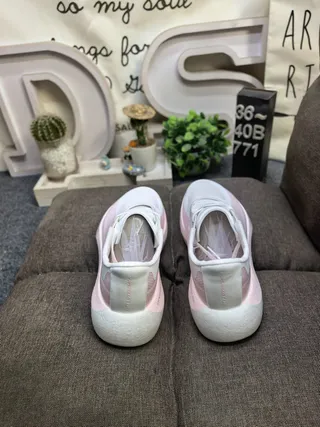 White Pink Thick Sculpted Midsole Mesh And Synthetic Overlay Upper Sneakers