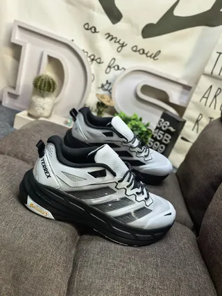 Adidas White Black Low-Top Mesh-and-Synthetic Upper Running Shoes